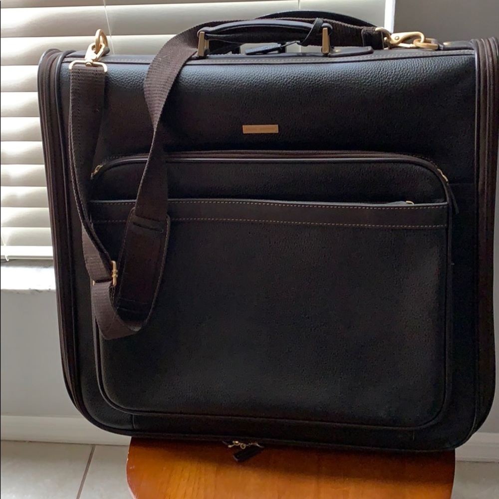 Brooks Brothers luxury garment bag